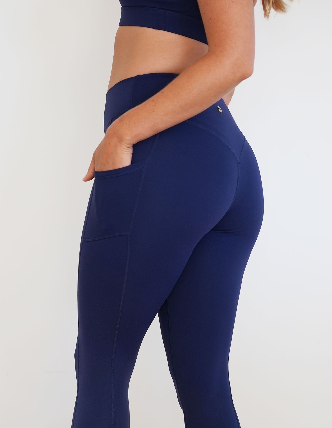 Effortless pocket leggings blackberry