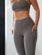 Effortless pocket leggings driftwood
