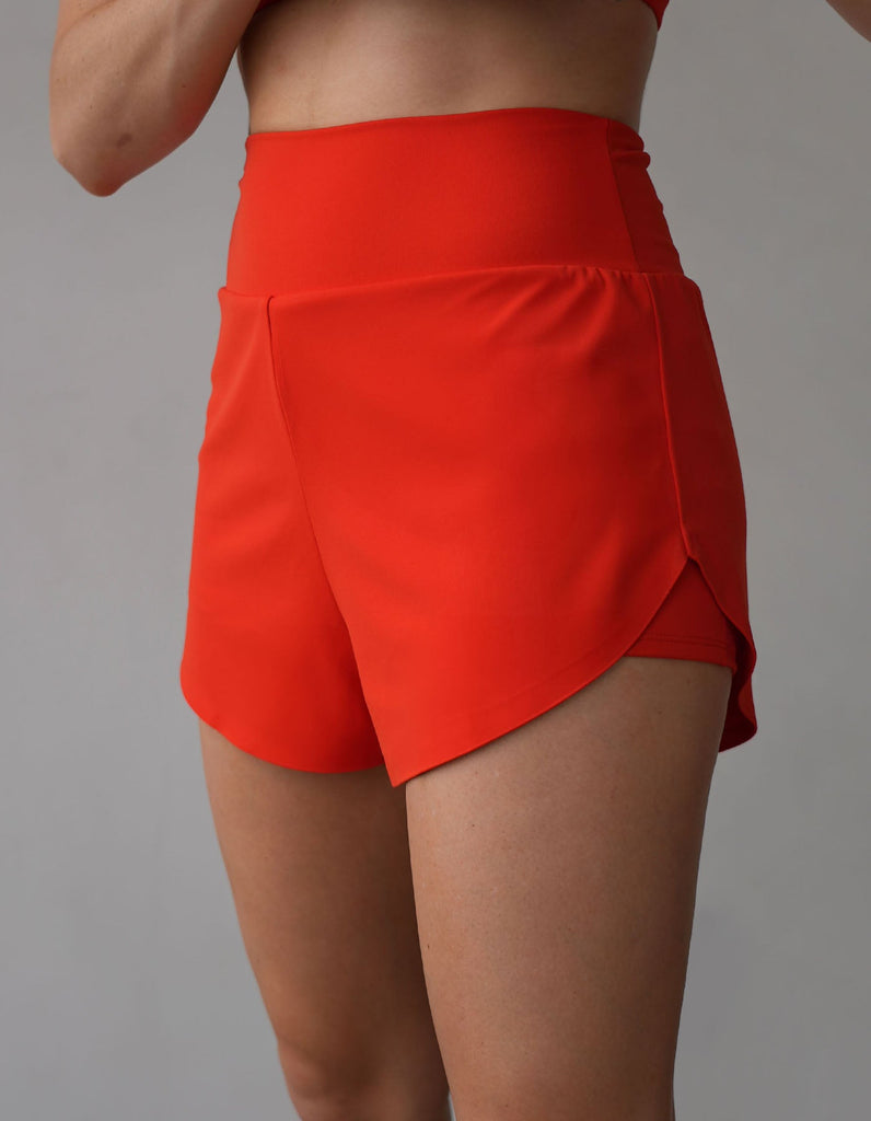 Love Fitness Breeze Shorts in the colors Fiery. Running shorts