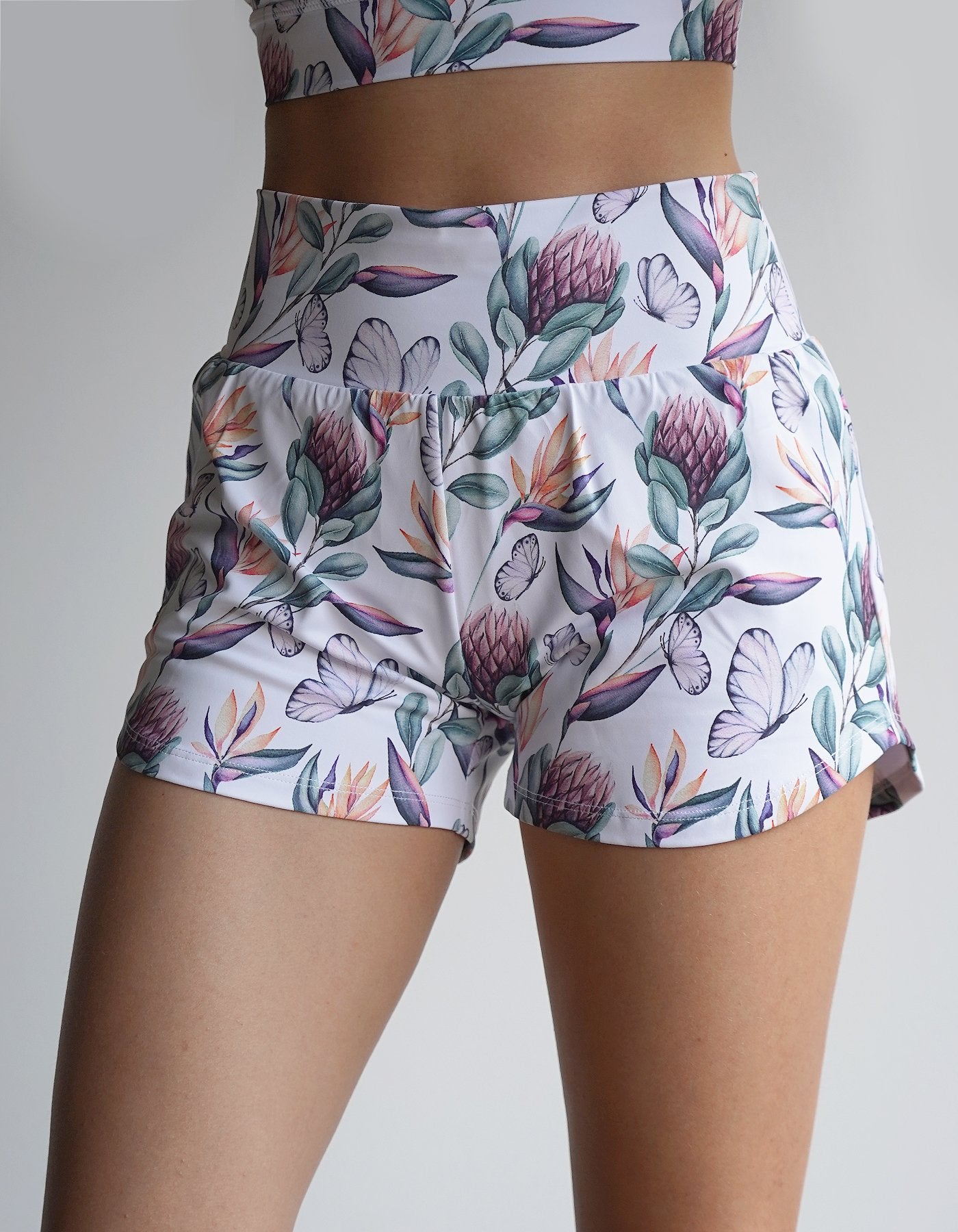 Front picture of the Island Dreams Runners with tropical prints.